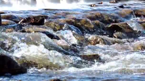 瀑布山小河小河溪流流动视频