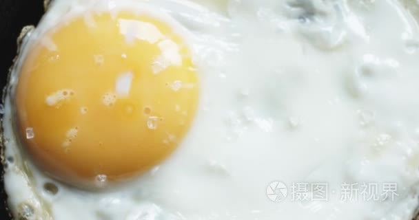 热锅鸡蛋视频