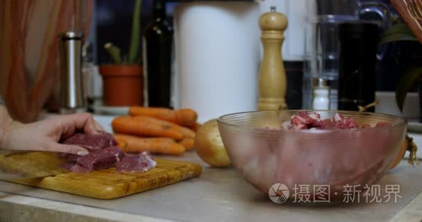 鲜羊肉切肉视频