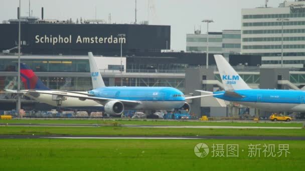 飞机 Klm 波音777拖曳