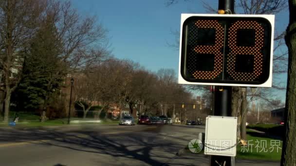 自动数字标志, 显示汽车行驶的速度