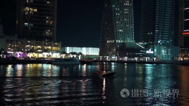 迪拜游艇码头夜景灯街景视频