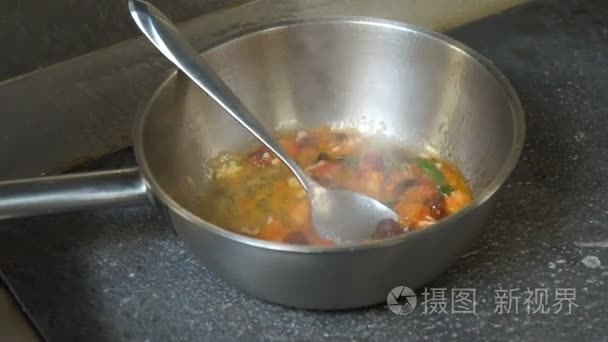 食物准备餐馆膳食厨师烹调酱油视频