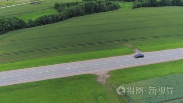 黑色汽车 suv 驱动领域车, 天空, 白色, 蓝色, 驾驶, 领域, 自然, 旅行, 路, 国家, 土地, 风景