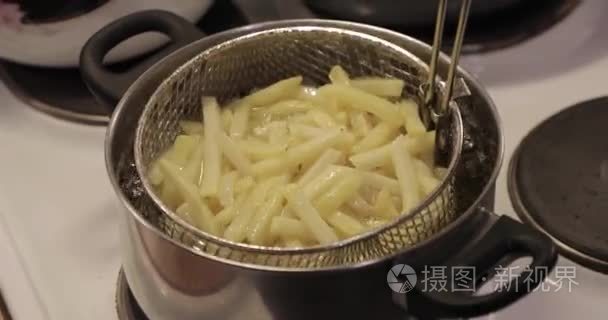 法式薯条在家里做饭视频