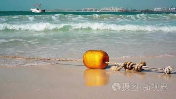 海浪在沙滩假日背景视频