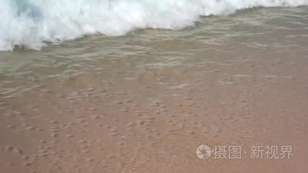 海浪在沙滩假日背景视频