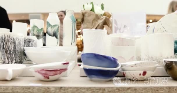 白色陶瓷器皿的种类视频