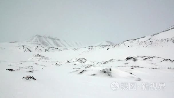 北极令人惊叹的冰雪沙漠景观视频