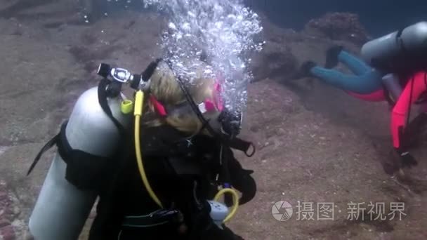 海底潜水水下潜水员视频