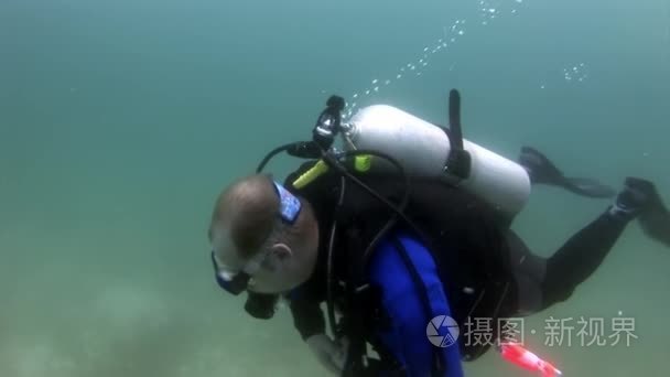 海底潜水水下潜水员视频