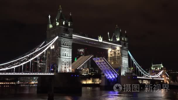 夜 timelapse 伦敦塔桥开通关闭, 热闹的城市, 经济好, 日夜工作