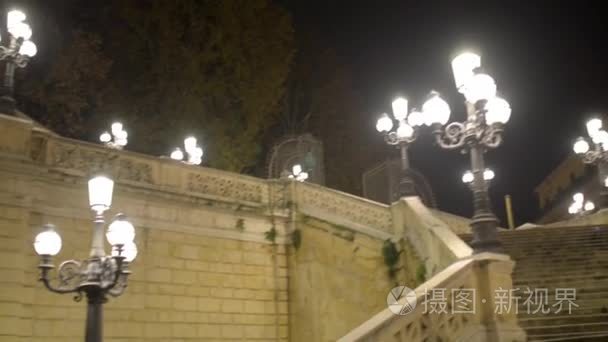 意大利北部的博洛尼亚地区 带女人的喷泉, 马和章鱼, 斜坡叫 Pincio Montagnola 在广场 Xx Settemb视频