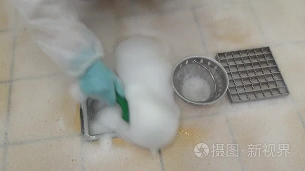 生产中的清洗与洗涤排水系统视频