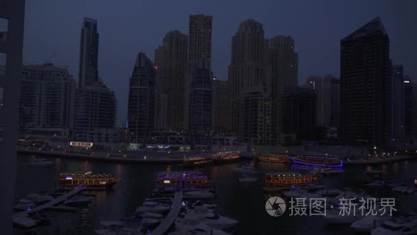 迪拜游艇的夜景录像视频视频