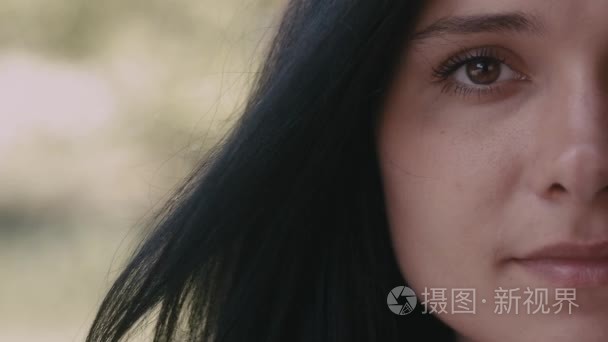 半脸肖像视频素材-半脸肖像实拍视频下载-第1页-摄图新视界视频库