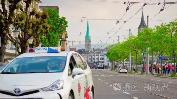 苏黎世城市街道在日落时视频