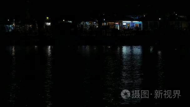 地中海旅游胜地的海港夜景视频