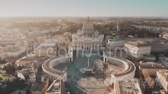 建立梵蒂冈城的空中拍摄。 拥挤的圣彼得`广场