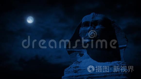 月亮之夜狮身人面像