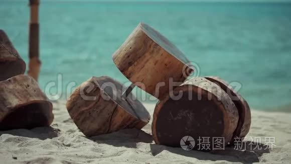 海滩上的生态健身房视频