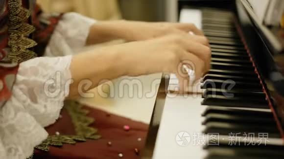 钢琴法庭莫扎特隆多开始视频