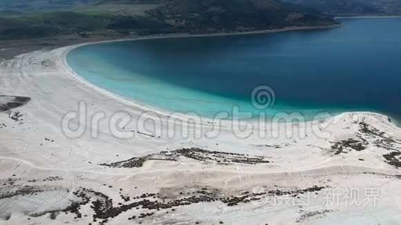 土耳其布尔杜尔的萨尔达湖视频