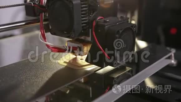 3D技术打印机头打印塑料零件