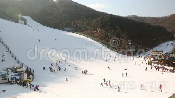 韩国滑雪坡视频