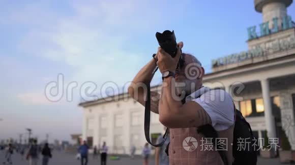 魅力四射的光皮旅行者为自己的博客写真