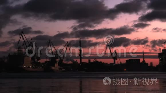 圣彼得堡。 港口日落。