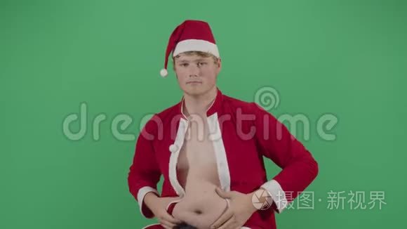 胖圣诞老人在玩他的肚子视频