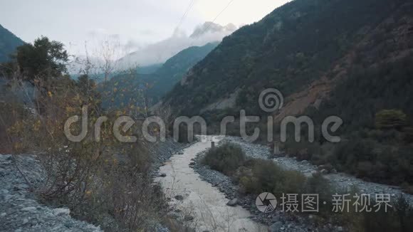 沿河山脉视频