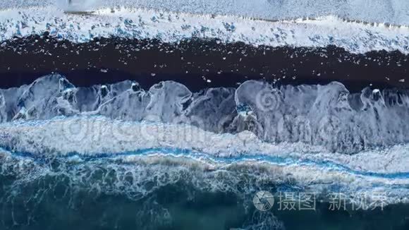 冬季冰雪冰山景观，海洋洗冰全球变暖概念