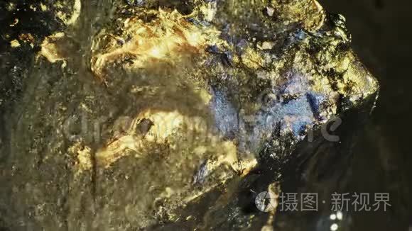 流动艺术闪耀黄蓝液体墨水视频