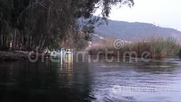 土耳其Azmak Akyaka的慢动作河流