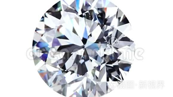 白色背景的天然大圆钻石视频