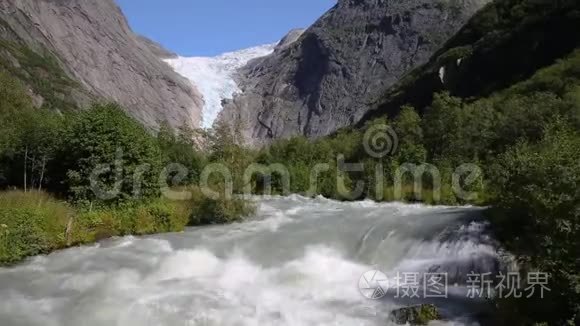 挪威西部的布里克斯达尔冰川视频