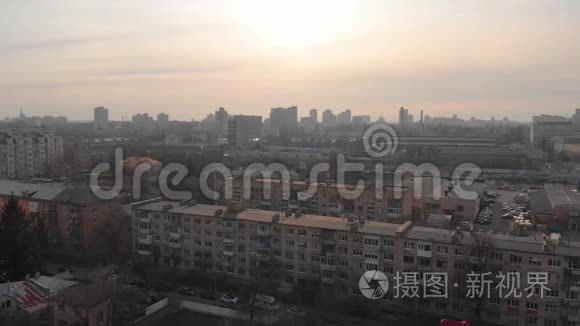 空中城市景观全景烟雾视频