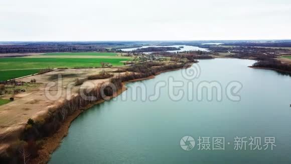 从鸟瞰博格丹诺夫斯科湖`景色