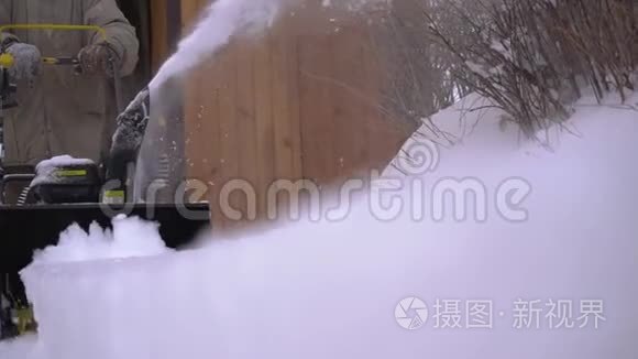 吹雪机视频素材 吹雪机实拍视频下载 第1页 摄图新视界视频库