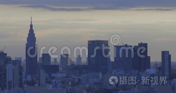 东京市区的黄昏全景城市景观视频