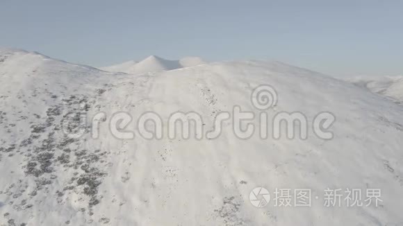 白雪公主躺在山顶上视频