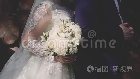 美丽的婚礼新娘花束特写视频