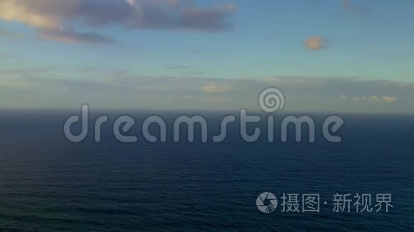 日落时拍摄海景视频