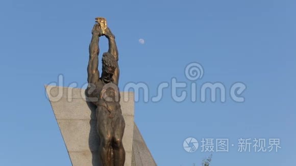 普罗米修斯和月亮纪念碑