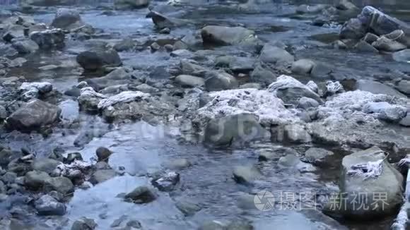 石间小河流水视频