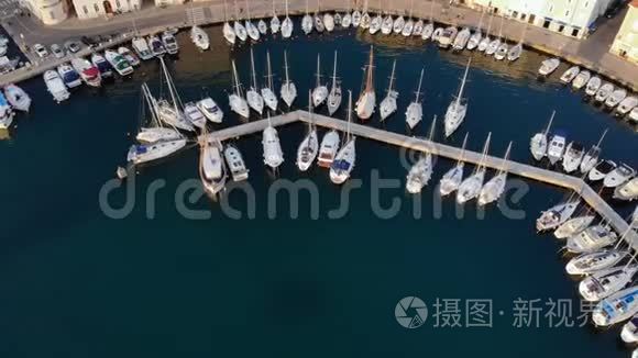 游艇帆船港口城市视频