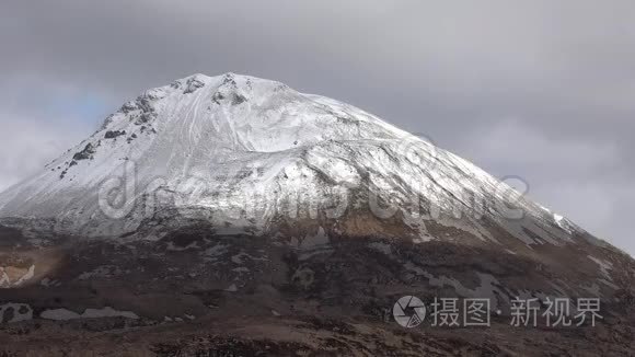 爱尔兰多尼加尔最高的山峰埃里加尔山的鸟瞰图