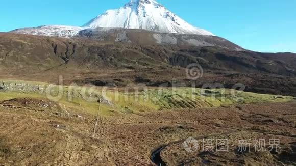 爱尔兰多尼加尔最高的山峰埃里加尔山的鸟瞰图